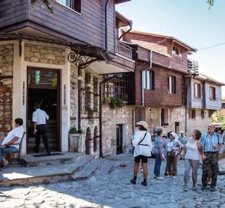 Апартамент Crows Nest